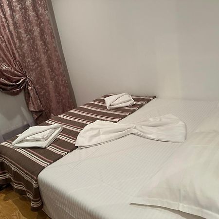 Special Apartment Nadeva Suceava Esterno foto