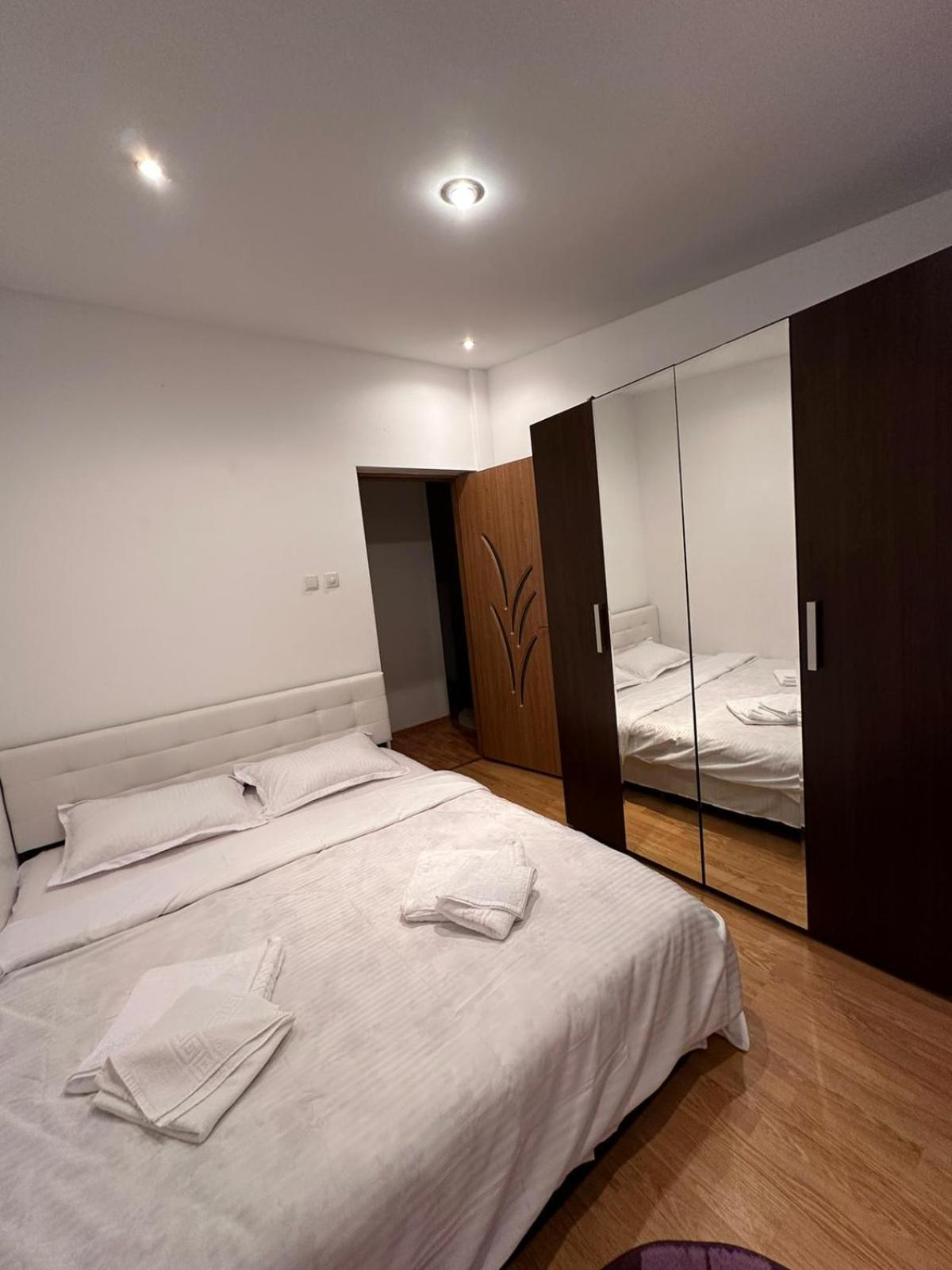 Special Apartment Nadeva Suceava Esterno foto