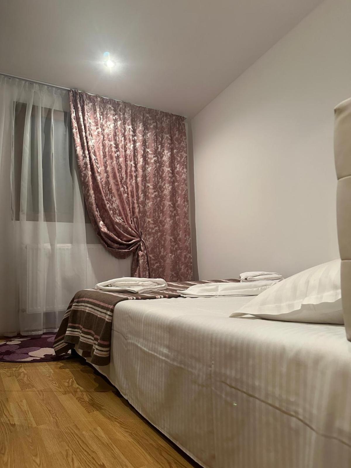 Special Apartment Nadeva Suceava Esterno foto